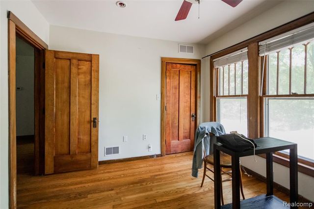 51 Massachusetts Street, Highland Park, MI 48203