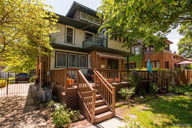 51 Massachusetts Street, Highland Park, MI 48203