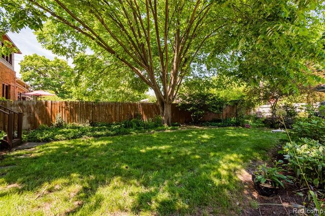 51 Massachusetts Street, Highland Park, MI 48203