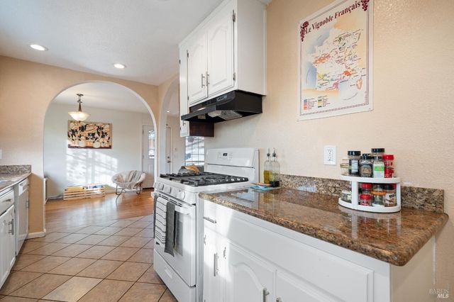 501 Baywood Dr, Vallejo, CA 94591