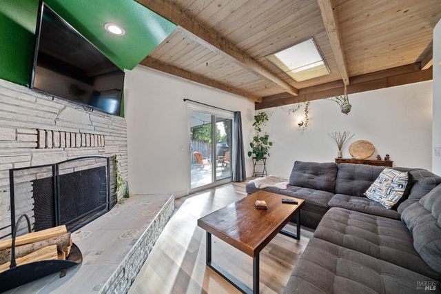 501 Baywood Dr, Vallejo, CA 94591