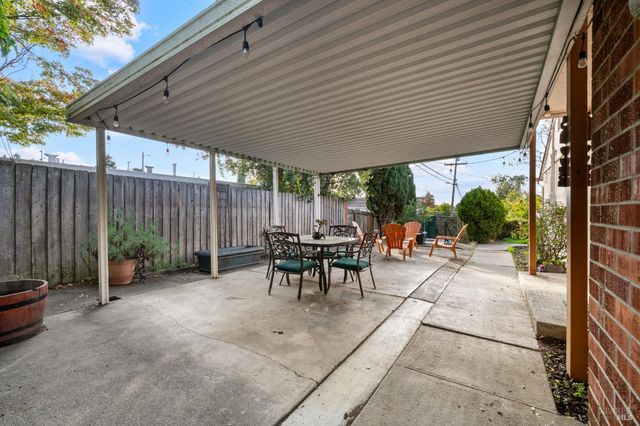 501 Baywood Dr, Vallejo, CA 94591