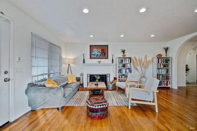 501 Baywood Dr, Vallejo, CA 94591