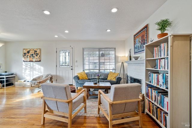 501 Baywood Dr, Vallejo, CA 94591