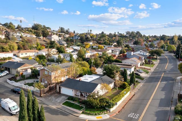501 Baywood Dr, Vallejo, CA 94591