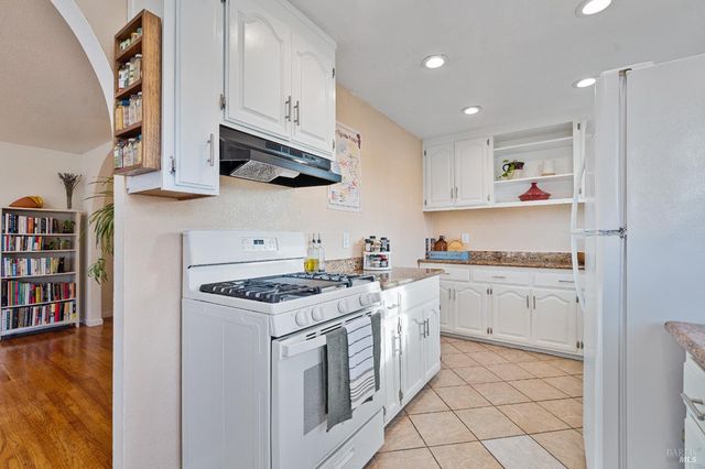 501 Baywood Dr, Vallejo, CA 94591