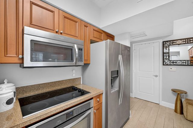 347 N NEW RIVER Drive E 1107, Fort Lauderdale, FL 33301