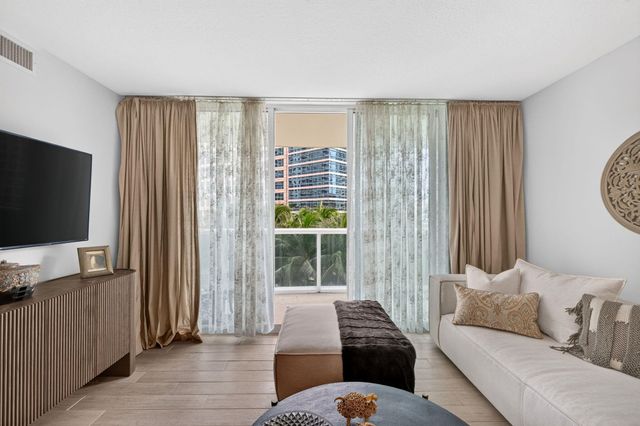 347 N NEW RIVER Drive E 1107, Fort Lauderdale, FL 33301