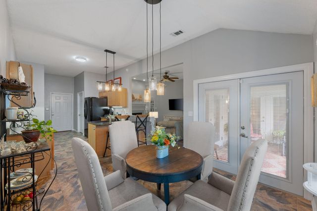 1942 Woodcrest Ridge 2, Fort Walton Beach, FL 32547