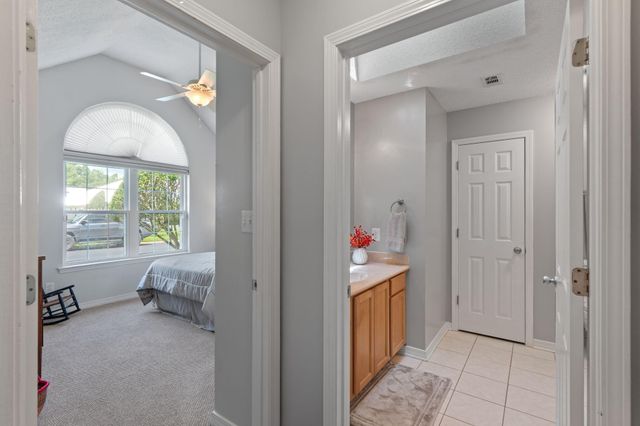 1942 Woodcrest Ridge 2, Fort Walton Beach, FL 32547