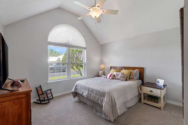 1942 Woodcrest Ridge 2, Fort Walton Beach, FL 32547