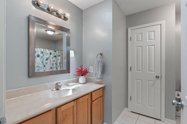 1942 Woodcrest Ridge 2, Fort Walton Beach, FL 32547