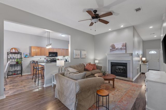 1942 Woodcrest Ridge 2, Fort Walton Beach, FL 32547