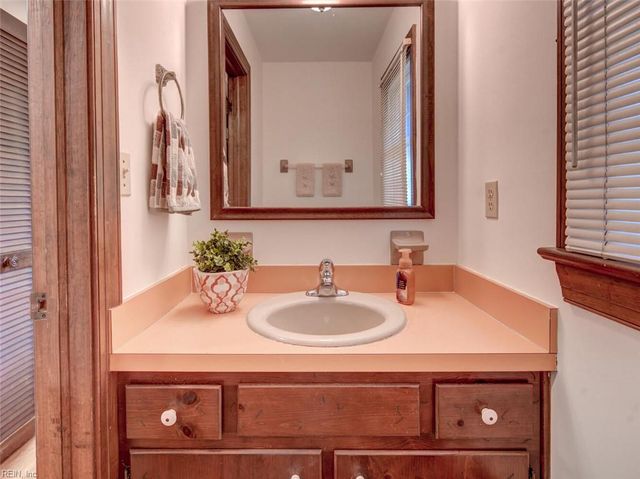 3809 Harding DR, Chesapeake, VA 23321