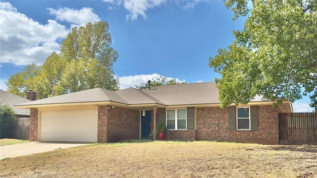 1821 Edinburg Drive, Yukon, OK 73099