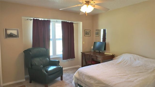 1821 Edinburg Drive, Yukon, OK 73099