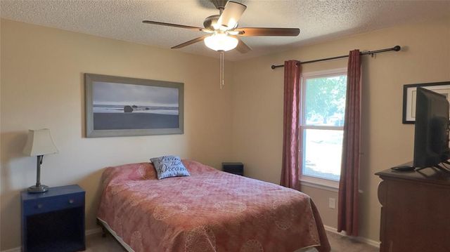 1821 Edinburg Drive, Yukon, OK 73099