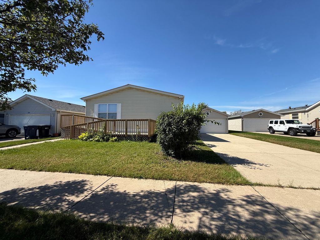 322 Lilac Lane, Matteson, IL 60443 — exterior