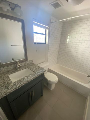 5001 Pease Street, Houston, TX 77023