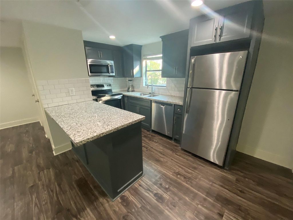 5001 Pease Street, Houston, TX 77023