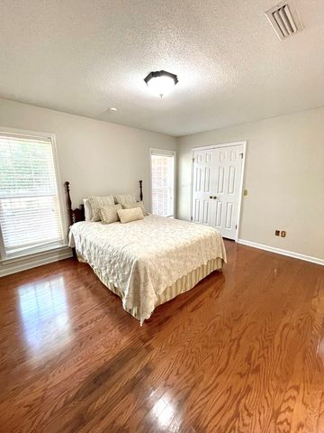 1603 Montcliff Drive, Dothan, AL 36303