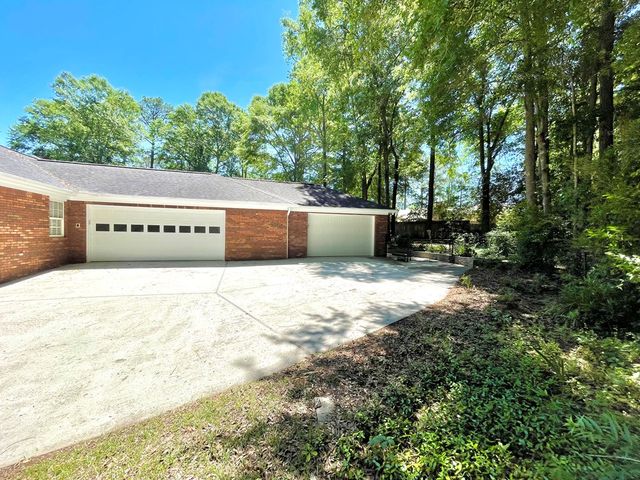 1603 Montcliff Drive, Dothan, AL 36303