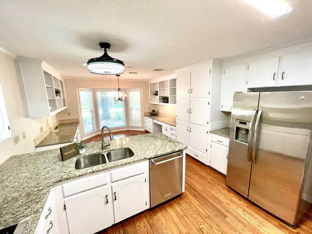 1603 Montcliff Drive, Dothan, AL 36303