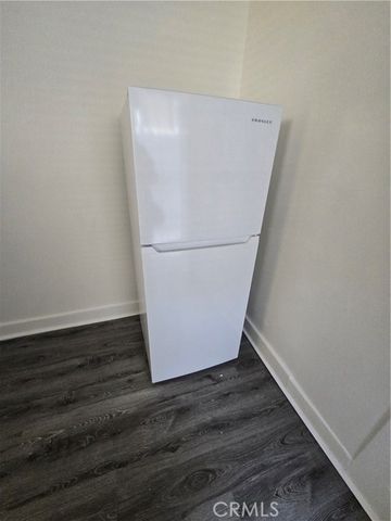 551 W 10th Street 3, Long Beach, CA 90813