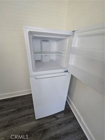 551 W 10th Street 3, Long Beach, CA 90813