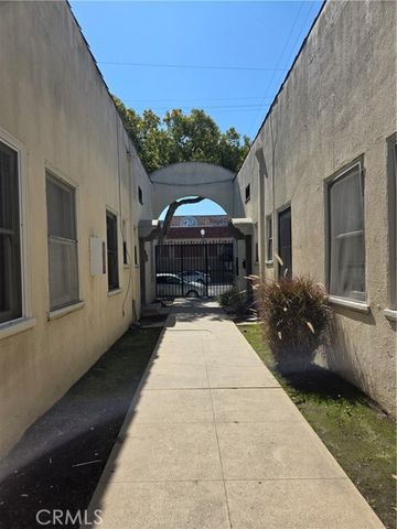 551 W 10th Street 3, Long Beach, CA 90813