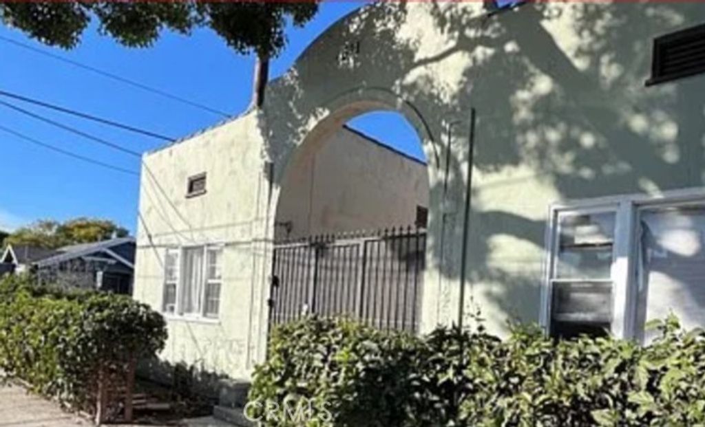 551 W 10th Street 3, Long Beach, CA 90813