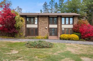 4724 Tara Court, West Bloomfield, MI 48323