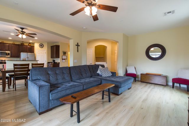 841 E Cottonwood Canyon Place, Sahuarita, AZ 85629