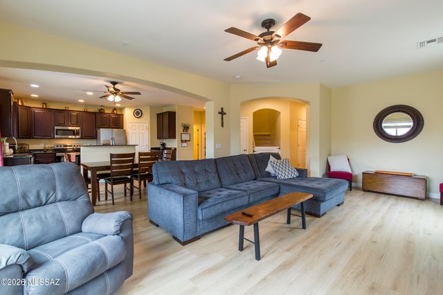 841 E Cottonwood Canyon Place, Sahuarita, AZ 85629