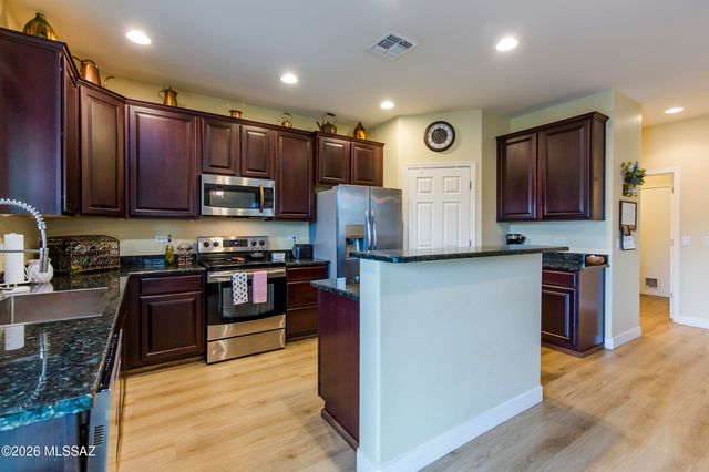 841 E Cottonwood Canyon Place, Sahuarita, AZ 85629