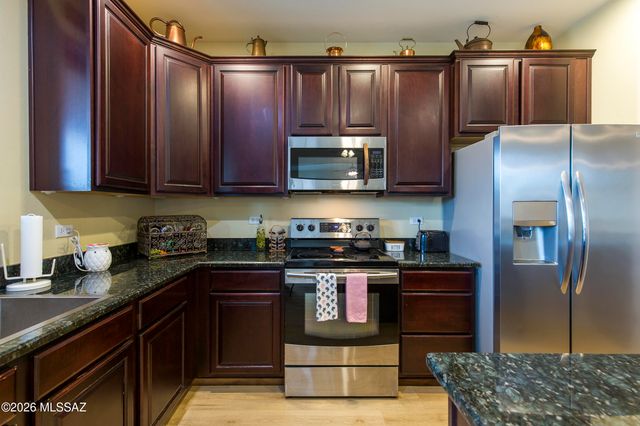 841 E Cottonwood Canyon Place, Sahuarita, AZ 85629