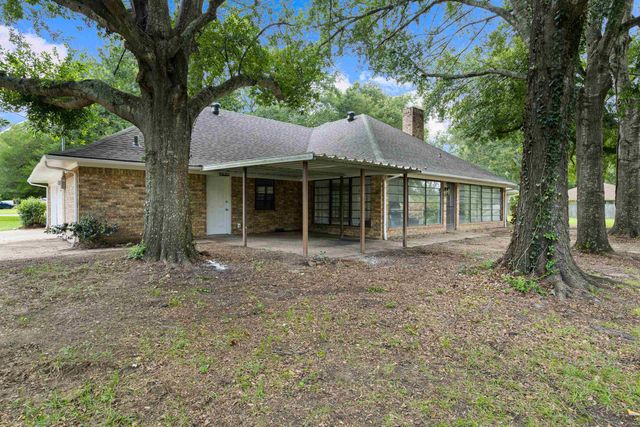 8620 Auburn Dr., Tyler, TX 75703