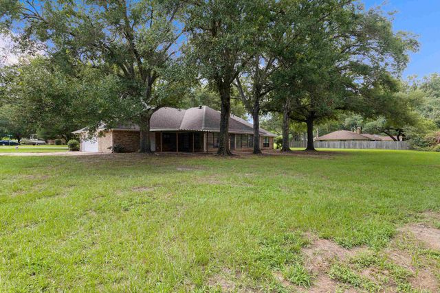 8620 Auburn Dr., Tyler, TX 75703
