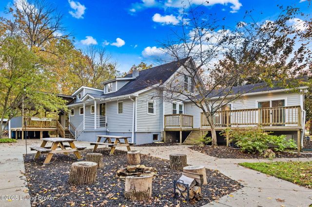 11805 Cedardale Rd, Anchorage, KY 40223