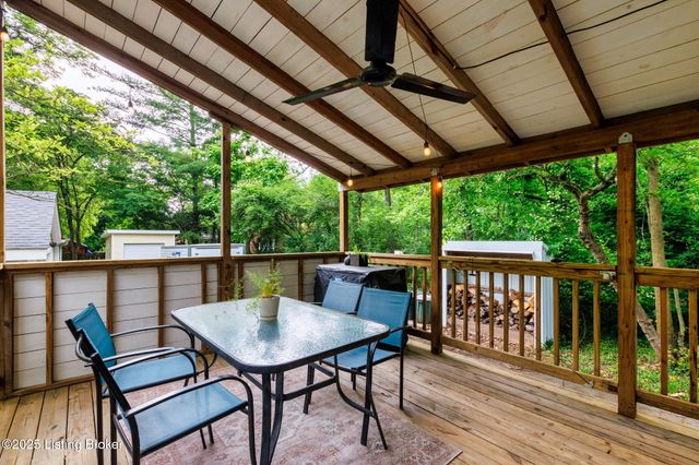 11805 Cedardale Rd, Anchorage, KY 40223