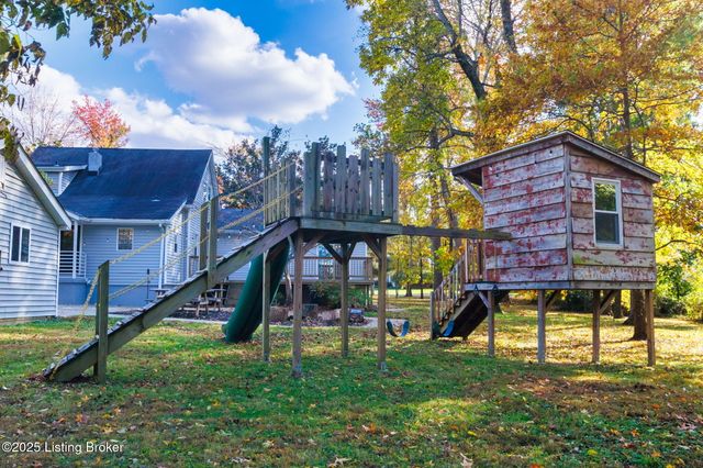 11805 Cedardale Rd, Anchorage, KY 40223