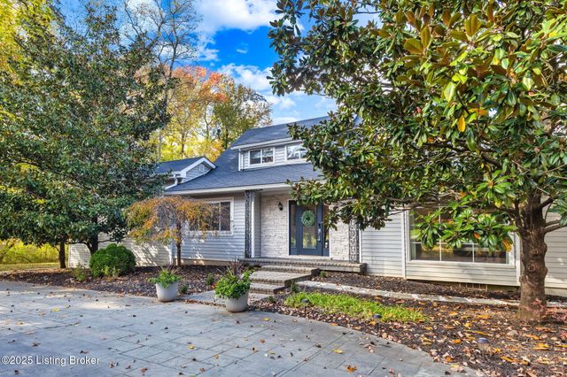 11805 Cedardale Rd, Anchorage, KY 40223