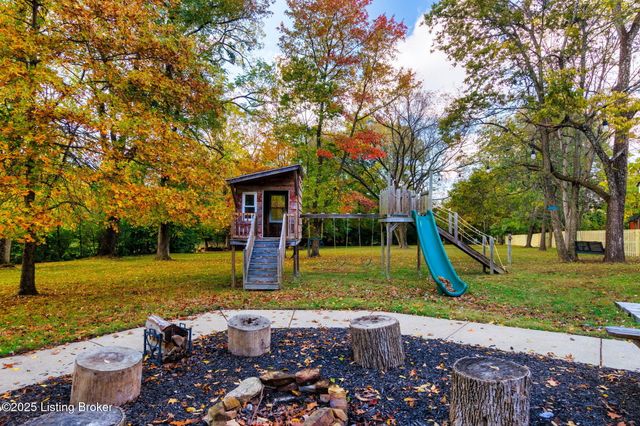 11805 Cedardale Rd, Anchorage, KY 40223