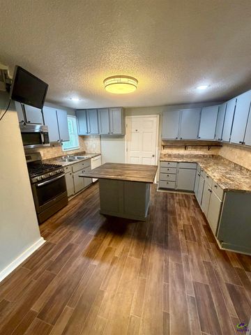 666 Woolfolk Street, Macon, GA 31217