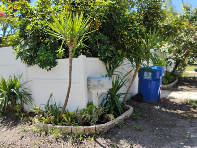 2735 20TH STREET N, St Petersburg, FL 33713