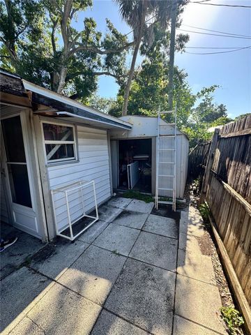 2735 20TH STREET N, St Petersburg, FL 33713