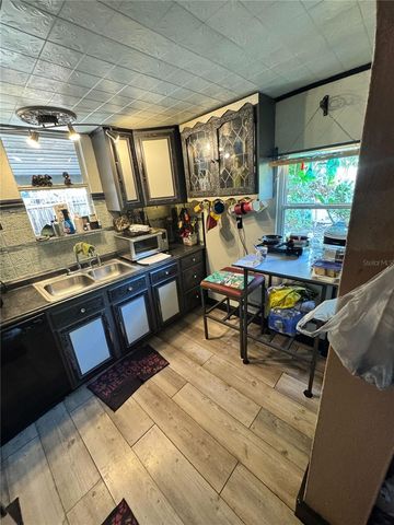 2735 20TH STREET N, St Petersburg, FL 33713