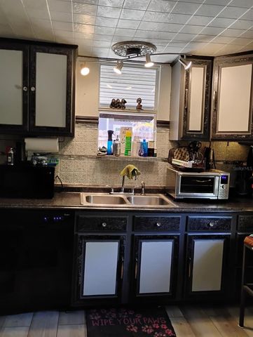 2735 20TH STREET N, St Petersburg, FL 33713