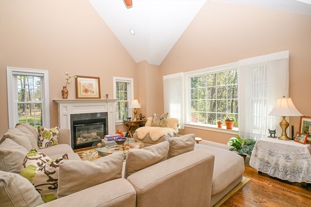 60 Harding St C, Medfield, MA 02052
