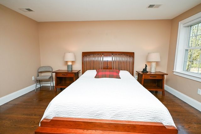 60 Harding St C, Medfield, MA 02052
